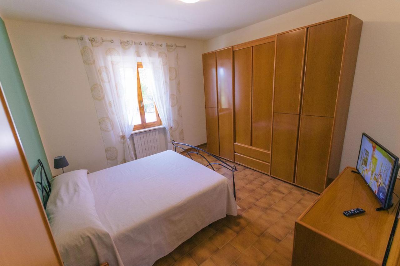 Podere La Vignata Toiano Bagian luar foto