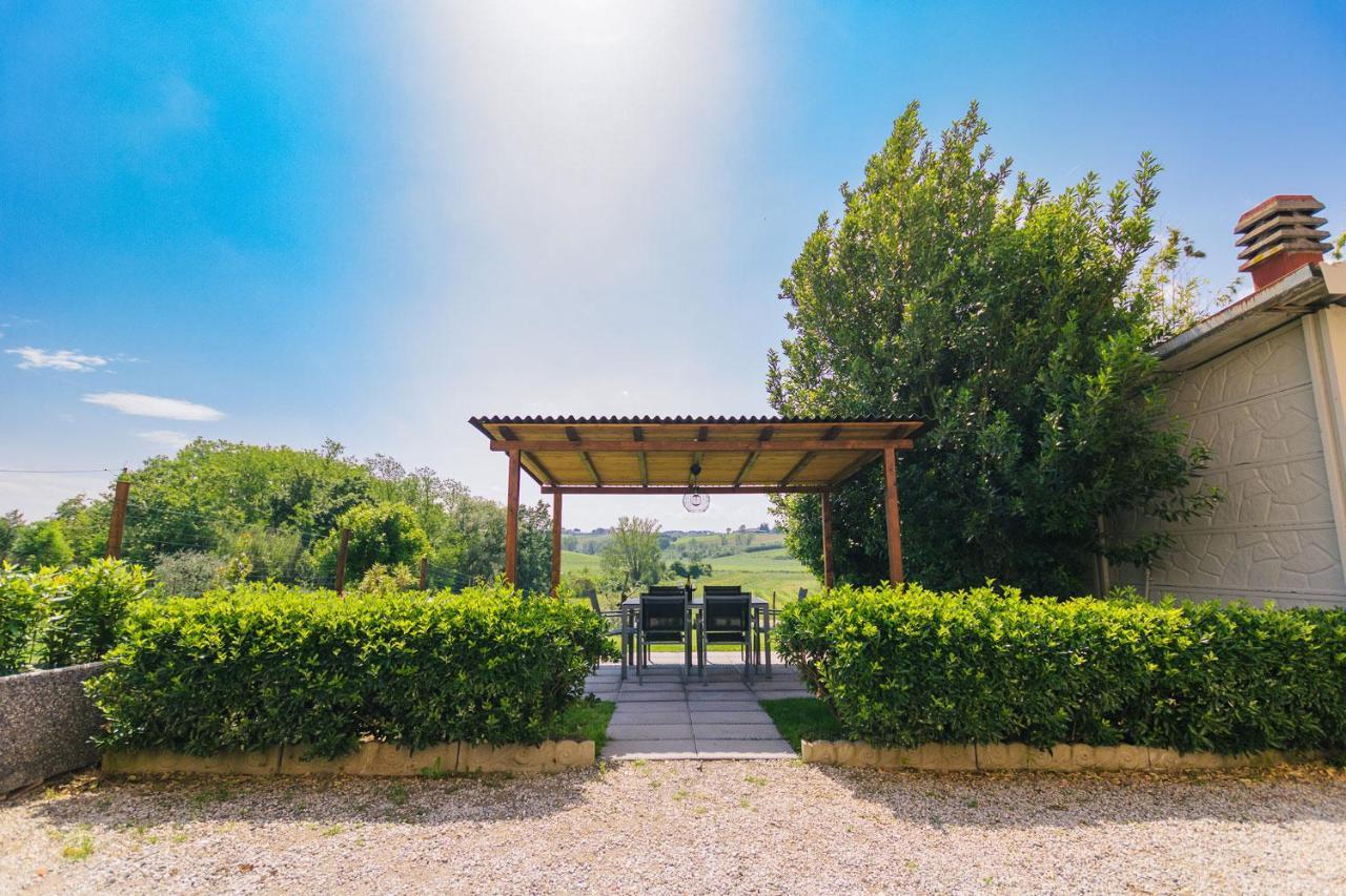 Podere La Vignata Toiano Bagian luar foto